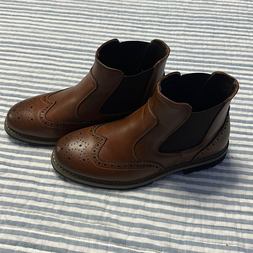 Bruno Marc Slip-on Wingtip Boots Men’s/Boys’ 6.5 US